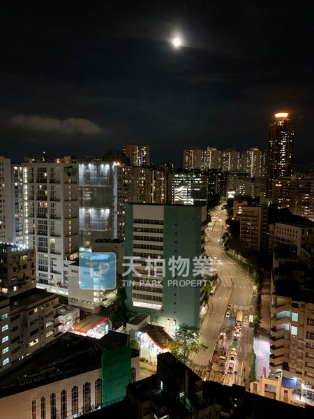 何文田-新麟閣 ⭐️業主移民⭐️急售⭐️何文田特色高層原裝複式單位，開揚遠景，交通方便 I 新麟閣，建築面積: 972平方呎 I @$10,802平方呎 I 實用面積: 807平方呎 I @$13,011平方呎 I 售價 : HK$10,500,000萬【放售】(T00131)